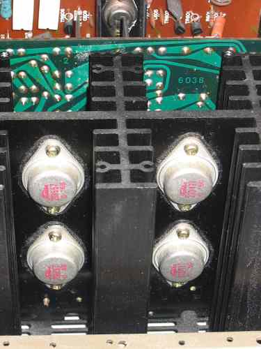 NAD_Model_200_06pieni.jpg